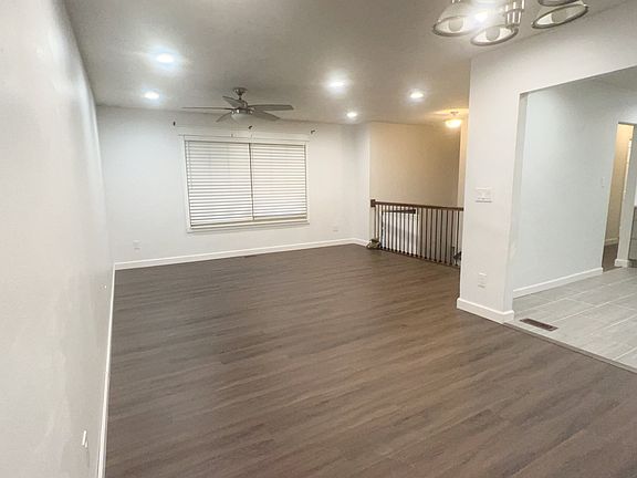 3rd image of 2336 Glenrich Dr