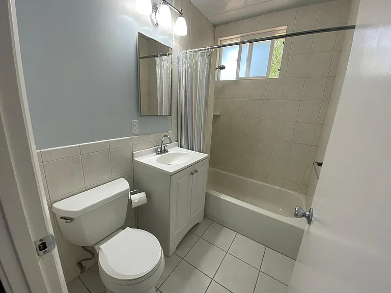 Eleanor Dr — Photo 14