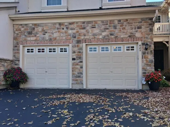 449 N Bay Tree Cir, Vernon Hills, IL 60061