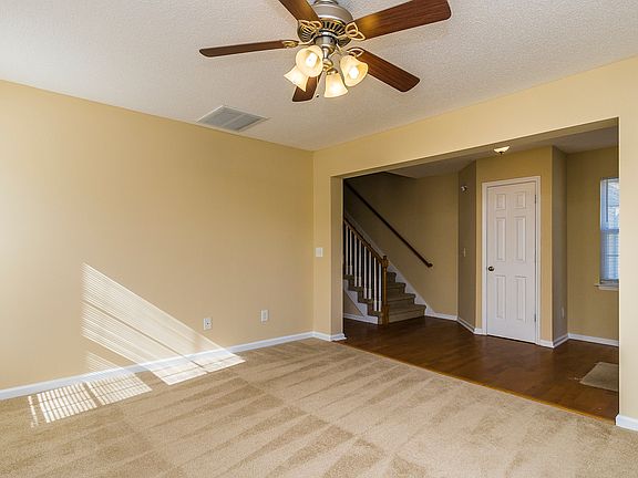 5th image of 107 Valentine Ct