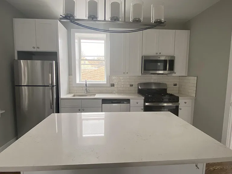 3673 N Elston Ave #2F — Photo 7
