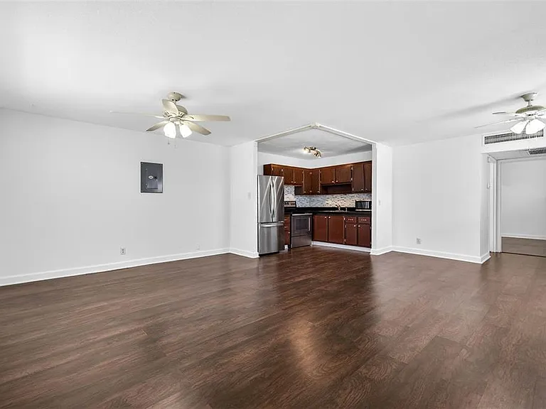 1801 Bedford Ln #27 — Photo 13