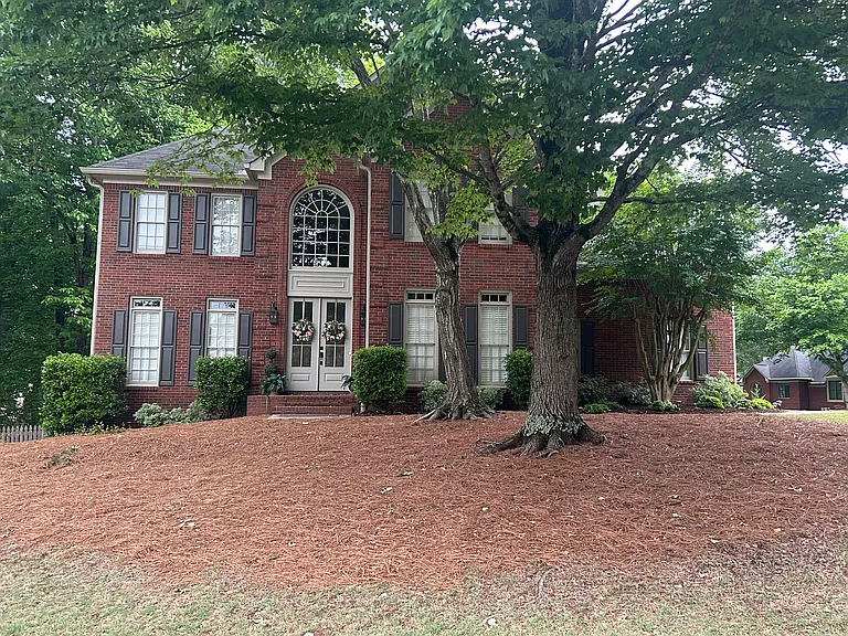 1900 Lilac Ridge Dr — Photo 1