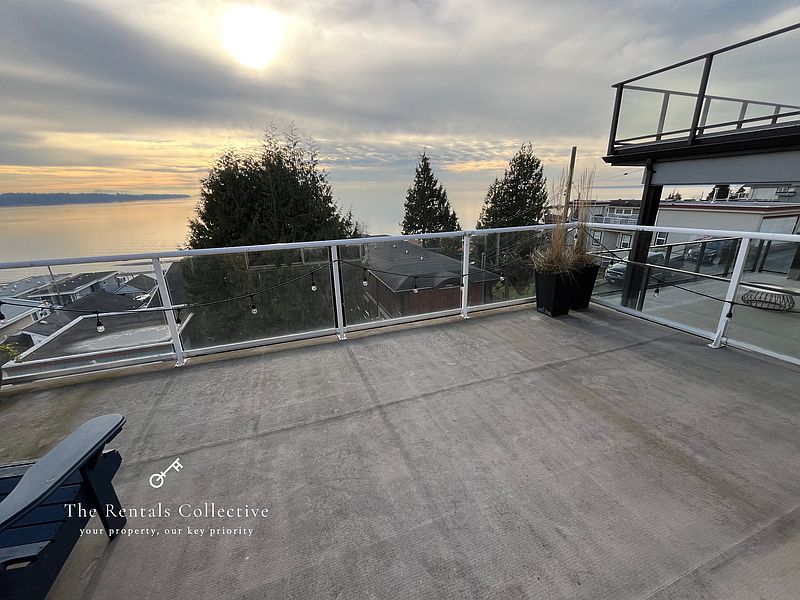 White Rock House for rent - 2 Bedrooms — photo 11
