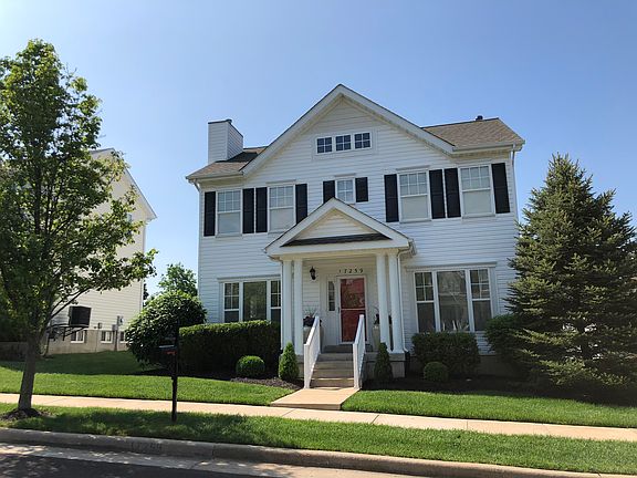 2nd image of 17259 Windsor Crest Blvd