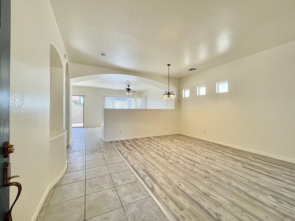 1st image of 25 Camino