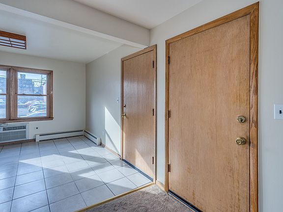 4th image of 5501 W Edmunds St APT 1C