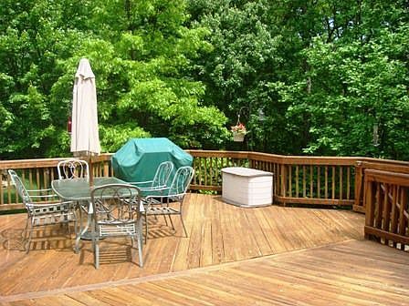 4th image of 8606 Oak Chase Cir