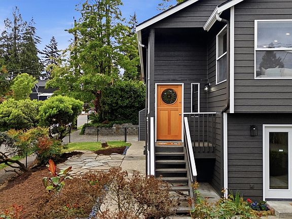 3rd image of 8803 15th Avenue NE