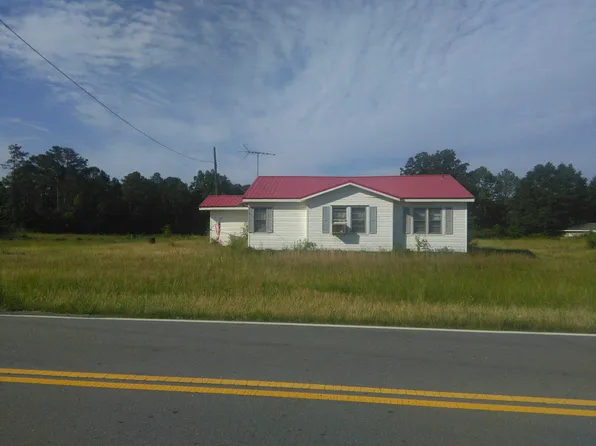469 Old Airport Rd, Carrollton, GA 30116