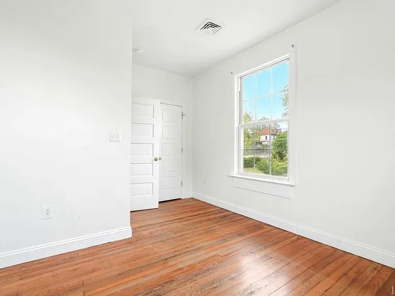 1423 Pierce St — Photo 38