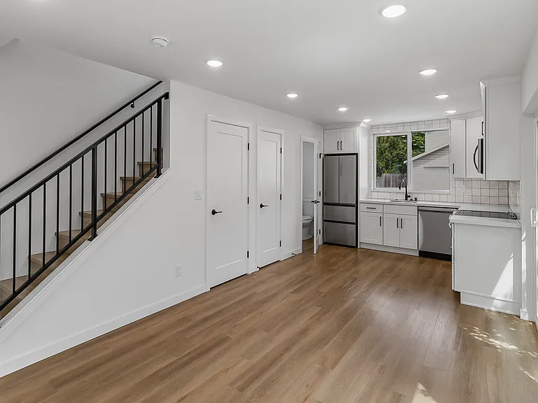 1012 S Donovan St #B — Photo 3