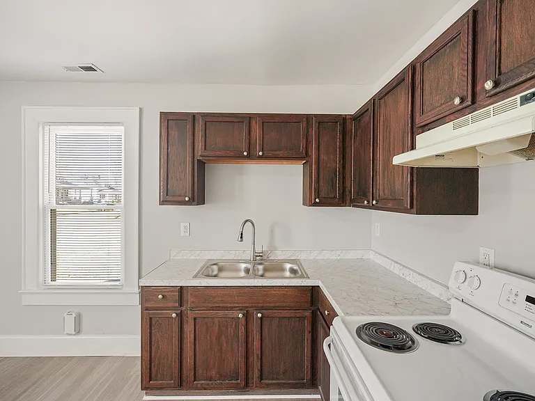 373 Spring St SW #1 — Photo 12