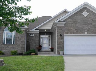 104 Chardonnay Pl, Vine Grove, KY 40175