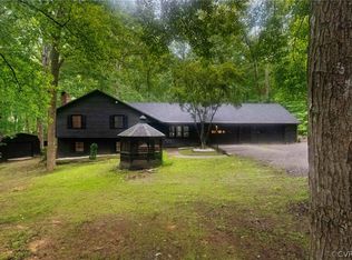1554 Hardy Dr, Farmville, VA 23901