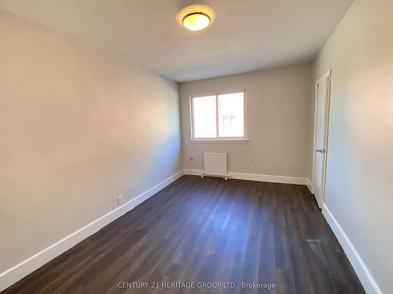 174 Grove St E #3 — Photo 10