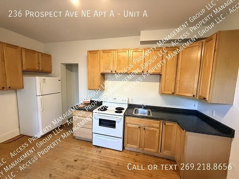236 Prospect Ave NE #A — Photo 8