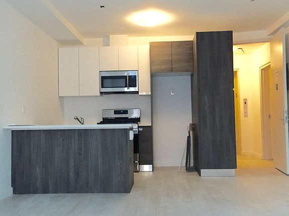 4th image of 1972 Ocean Ave #8