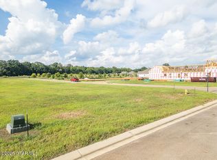 194 Huxley, Starkville, MS 39759