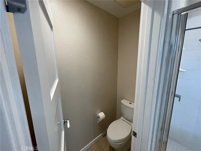 501 W Maple Ave — Photo 45