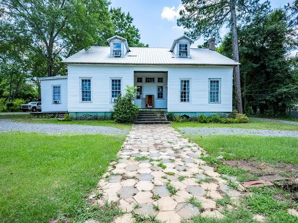 819D E Lee St, Dawson, GA