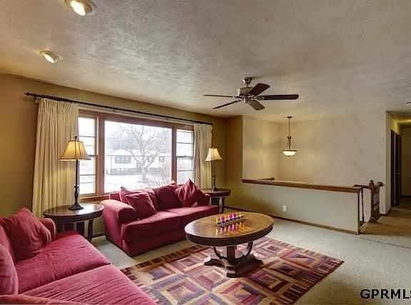 3rd image of 8528 Lakeview Dr