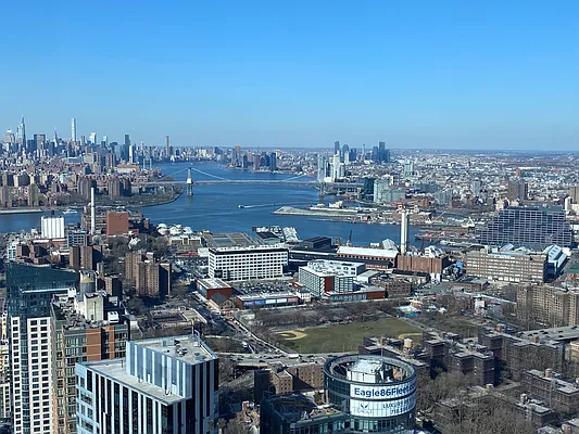 Rented by The Ariel Group Realty Corp | media 35