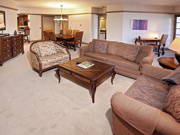 4th image of 46 Avondale Ln #312