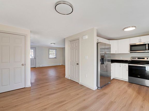 4th image of 66 fieldstone Drive #66