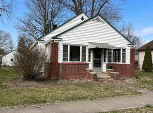228 N Maple St, Argos, IN 46501