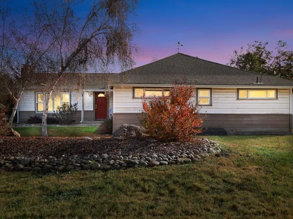 8302 Rodden Rd, Oakdale, CA 95361