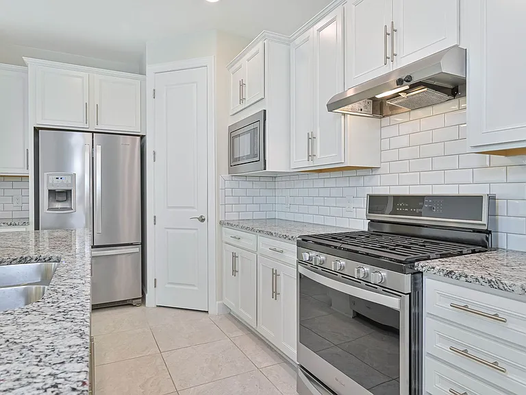 10530 Otter Key Ln — Photo 11