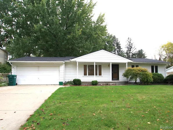 320 Holland Rd, Flushing, MI 48433