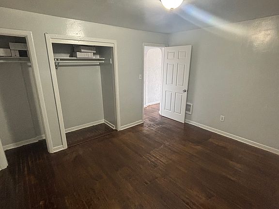 3rd image of 6822 Pacific Ave