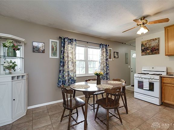 5th image of 905 Pepperwood Dr