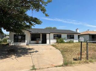 3305 E Colgate St, Lubbock, TX 79403