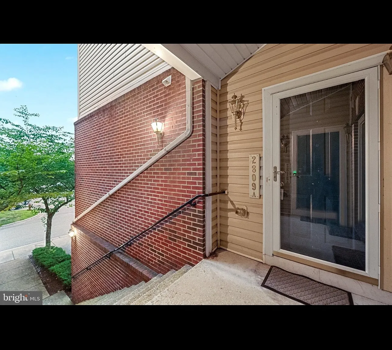 3 bed, 2.5 bath, 1794 sqft, $1,200 — Photo 2