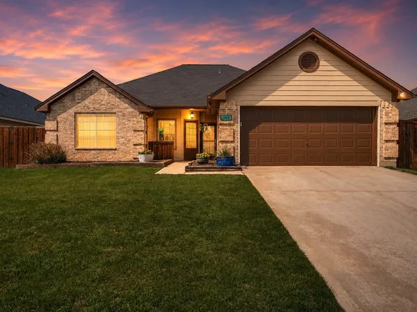 308 Glenview Dr, Aubrey, TX 76227