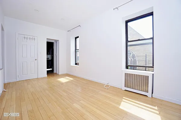 Rented by Citi Habitats | media 28