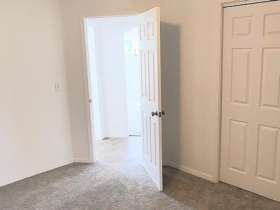 3rd image of 419 E 19th Ave