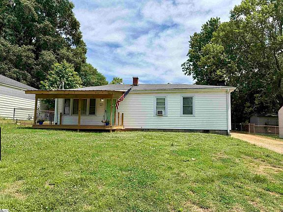 2nd image of 23 Woodbriar Ct