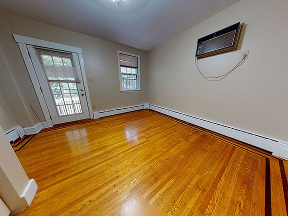 3rd image of 413 Pine St #2R