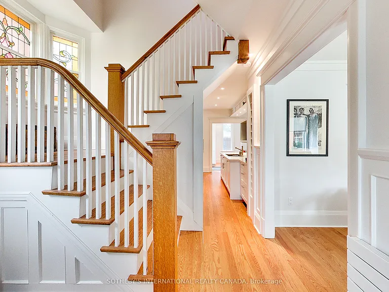 114 Westmount Ave — Photo 2