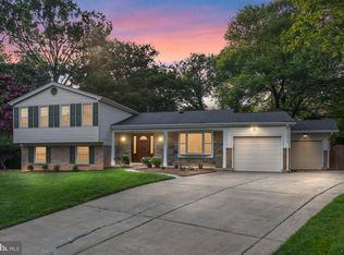 9927 Barnsbury Ct, Fairfax, VA 22031