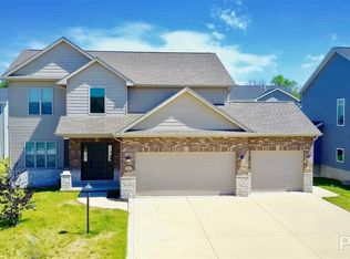 6215 W Diversey Ct, Edwards, IL 61528