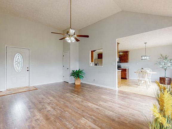 5th image of 1359 Whitt Ln