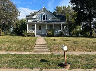 407 W North St, Cantril, IA 52542