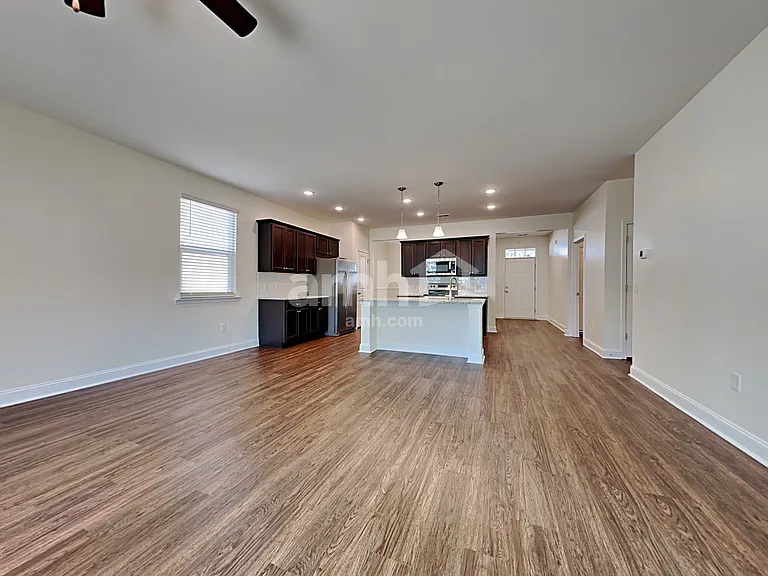 403 Ronter Ct — Photo 5