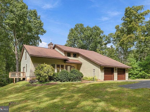 3rd image of 8423 Lock Ln
