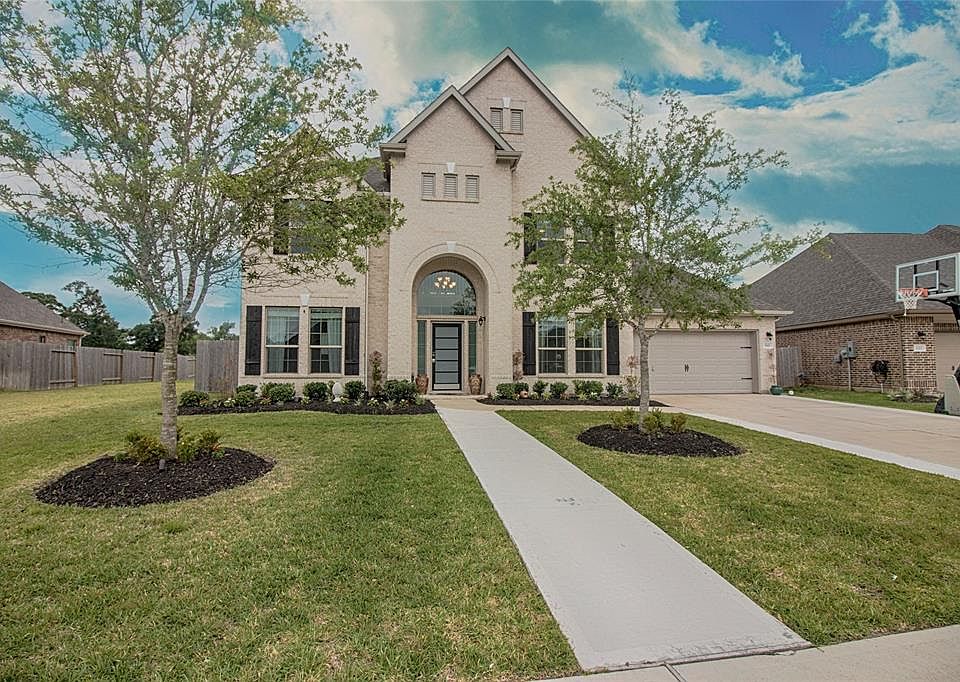 1st image of 1111 Deer Valley Dr